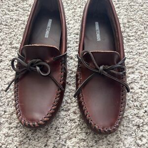 Minnetonka Men's Brown Leather Loafers 10